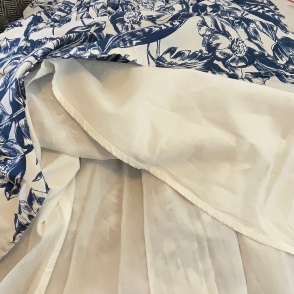 Abercrombie Ruched Puff Sleeve Blue Floral Print Mini Dress Size Medium NWT - Picture 16 of 16